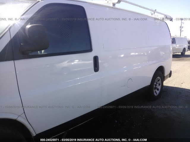 1GCSGAFX4D1113187 - 2013 CHEVROLET EXPRESS G1500  WHITE photo 6