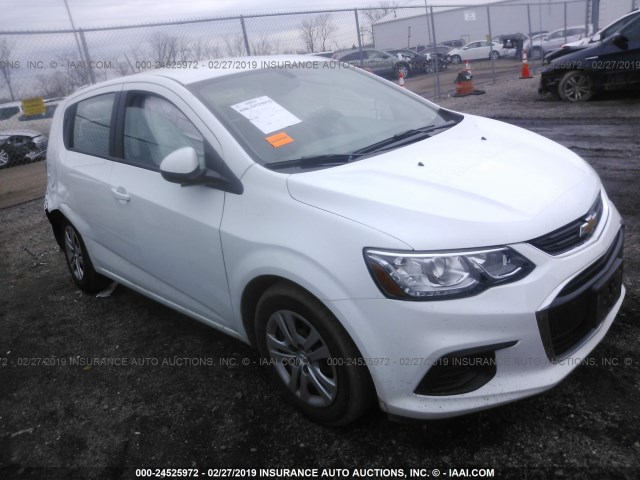 1G1JG6SH3J4107603 - 2018 CHEVROLET SONIC WHITE photo 1