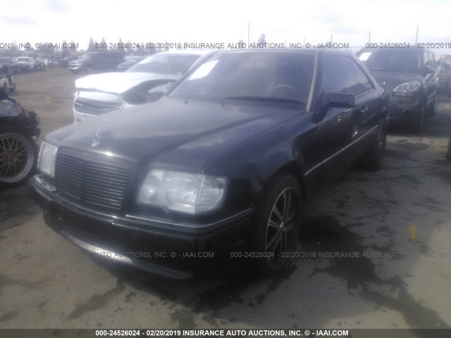 WDBEA52EXRC044638 - 1994 MERCEDES-BENZ E 320 BLACK photo 2