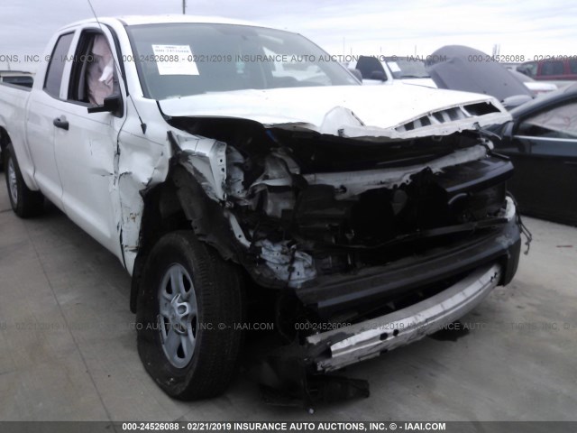 5TFRM5F15FX091503 - 2015 TOYOTA TUNDRA DOUBLE CAB SR/SR5 WHITE photo 6