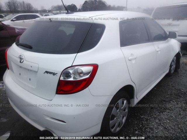 2T1KU4EE1CC829677 - 2012 TOYOTA COROLLA MATRIX  WHITE photo 4