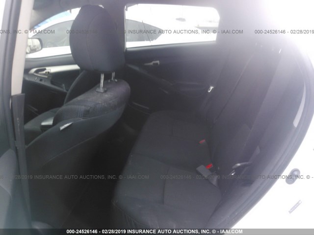 2T1KU4EE1CC829677 - 2012 TOYOTA COROLLA MATRIX  WHITE photo 8