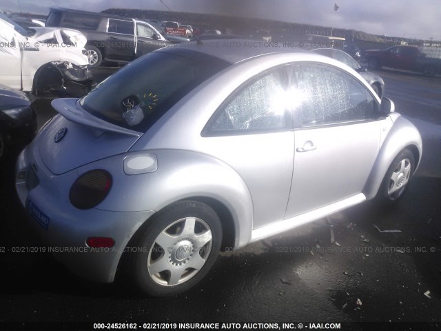 3VWDD21C0YM456158 - 2000 VOLKSWAGEN NEW BEETLE GLX SILVER photo 4