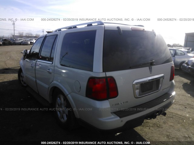 5LMFU27555LJ01559 - 2005 LINCOLN NAVIGATOR WHITE photo 3