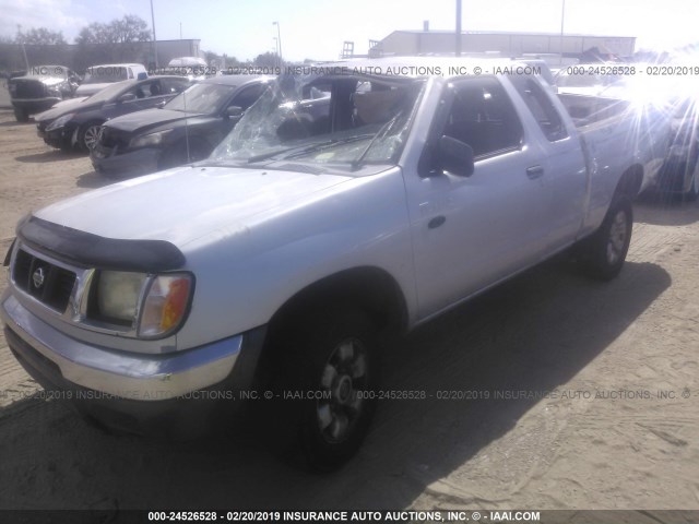 1N6DD26SXYC306320 - 2000 NISSAN FRONTIER KING CAB XE SILVER photo 2