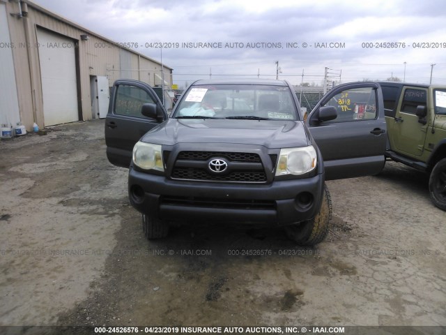 5TFPX4EN9BX001230 - 2011 TOYOTA TACOMA GRAY photo 6