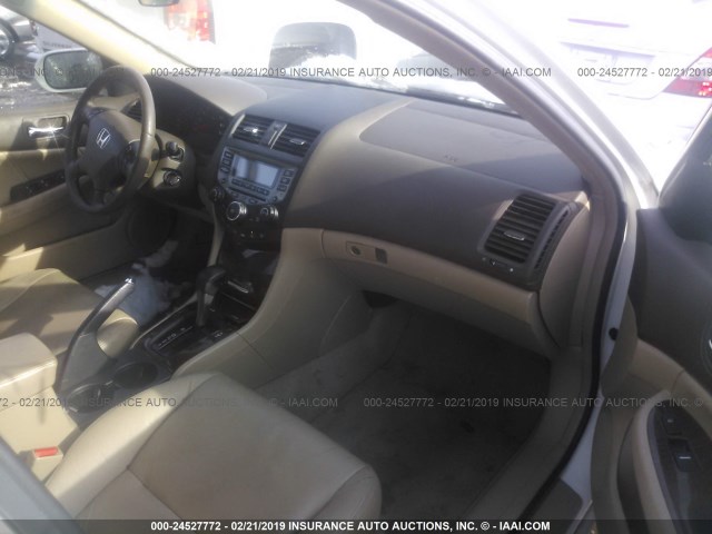 JHMCN36457C000450 - 2007 HONDA ACCORD HYBRID WHITE photo 5