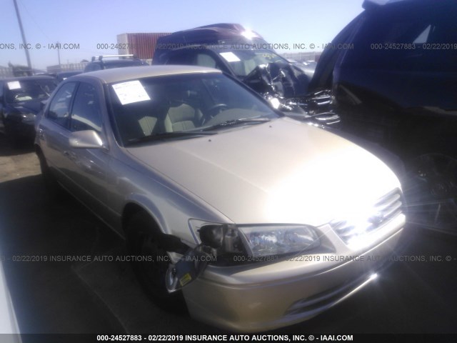 JT2BG22K810544478 - 2001 TOYOTA CAMRY CE/LE/XLE 金色 照片 1