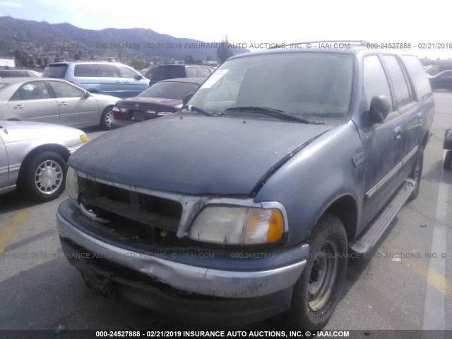 1FMRU15L5YLA24904 - 2000 FORD EXPEDITION XLT BLUE photo 2