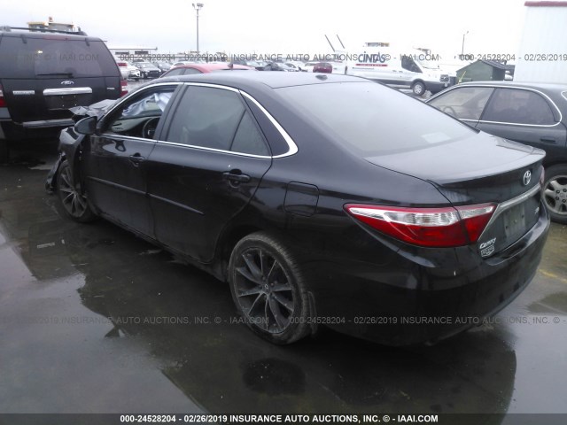 4T1BF1FK6FU027786 - 2015 TOYOTA CAMRY LE/XLE/SE/XSE BLACK photo 3