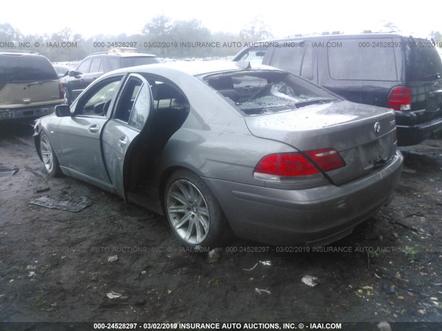 WBAHL83596DT07214 - 2006 BMW 750 I GRAY photo 3