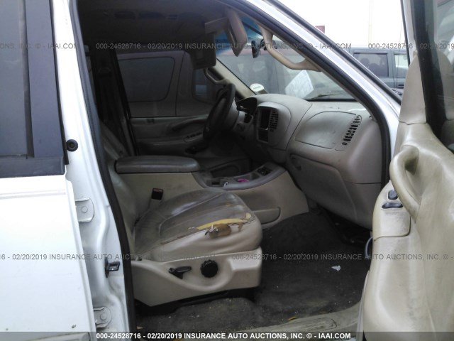 1FMRU17W82LA77742 - 2002 FORD EXPEDITION EDDIE BAUER WHITE photo 5