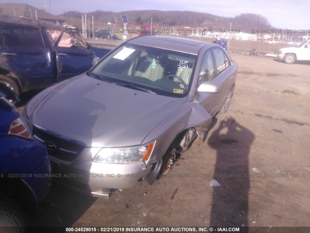 5NPEU46F78H312957 - 2008 HYUNDAI SONATA SE/LIMITED GOLD photo 2