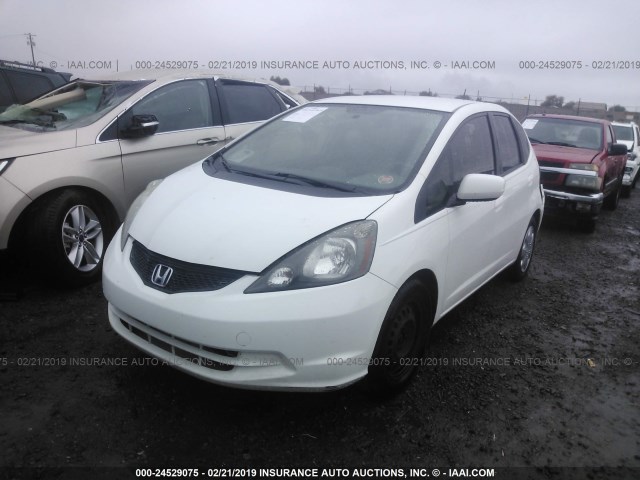 JHMGE8G31DC034191 - 2013 HONDA FIT WHITE photo 2