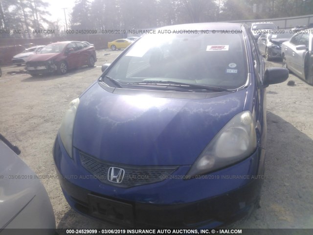 JHMGE87239S036710 - 2009 HONDA FIT BLUE photo 6