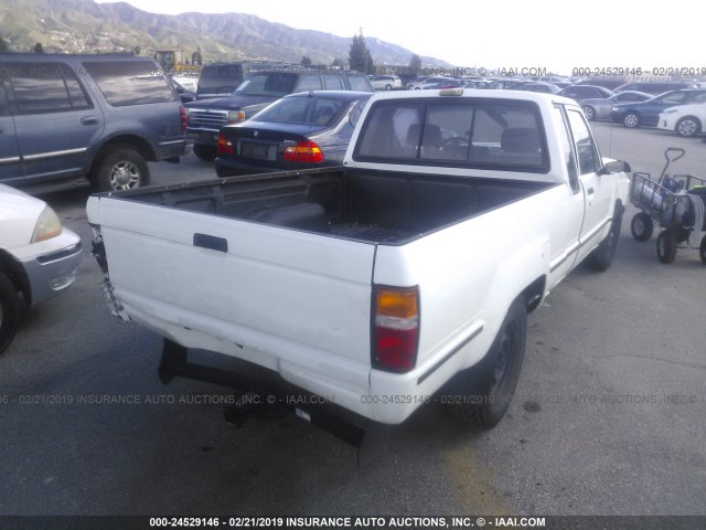 JT4RN56D9F5044249 - 1985 TOYOTA PICKUP XTRACAB RN56 DLX WHITE photo 4