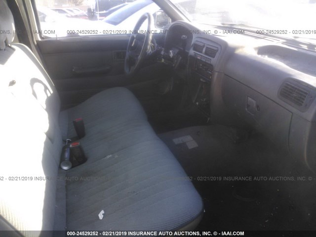 1N6SD11S3RC303866 - 1994 NISSAN TRUCK XE SILVER photo 5