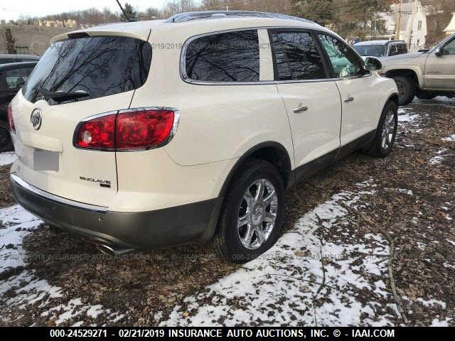 5GAEV237X8J256083 - 2008 BUICK ENCLAVE CXL WHITE photo 4