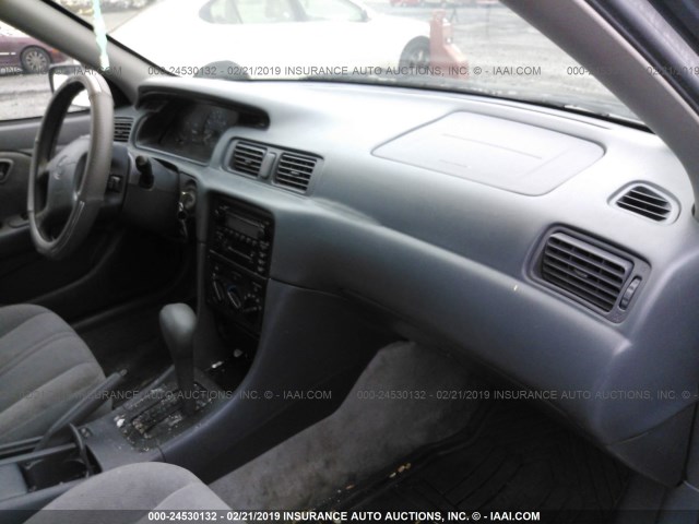 4T1BG22K9YU990709 - 2000 TOYOTA CAMRY CE/LE/XLE 黑色 照片 5