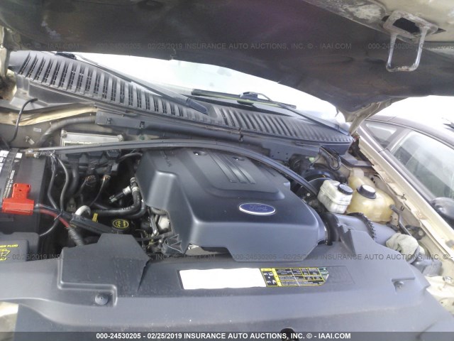 1FMEU15W34LA67432 - 2004 FORD EXPEDITION XLT GOLD photo 10