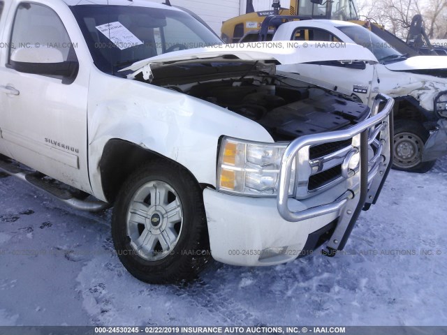 1GCSKTE36AZ126500 - 2010 CHEVROLET SILVERADO K1500 LTZ WHITE photo 6