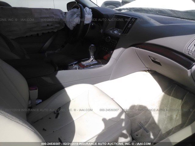 JN1CV6FE8AM354110 - 2010 INFINITI G37 SPORT WHITE photo 5