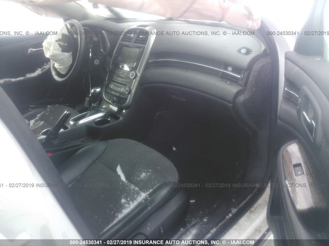 1G11C5SL4FF304334 - 2015 CHEVROLET MALIBU 1LT 白色 照片 5