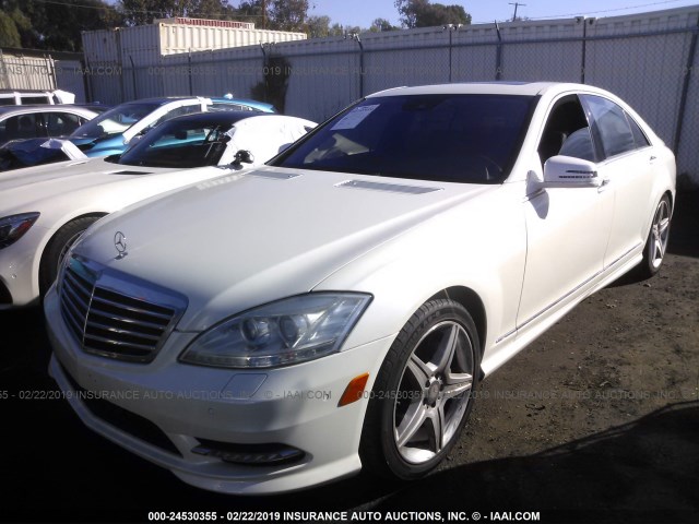 WDDNG7BB7BA363276 - 2011 MERCEDES-BENZ S 550 WHITE photo 2