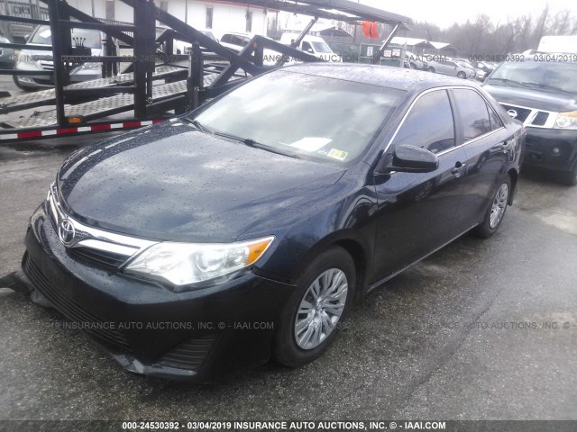 4T1BF1FK8EU409218 - 2014 TOYOTA CAMRY L/SE/LE/XLE 蓝色 照片 2