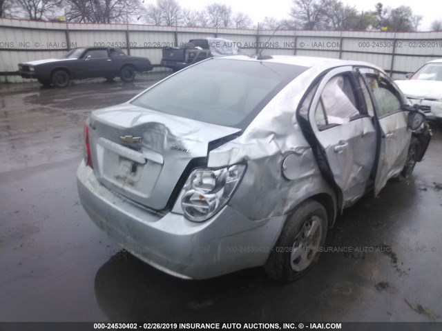 1G1JA5SH1G4128535 - 2016 CHEVROLET SONIC LS SILVER photo 4