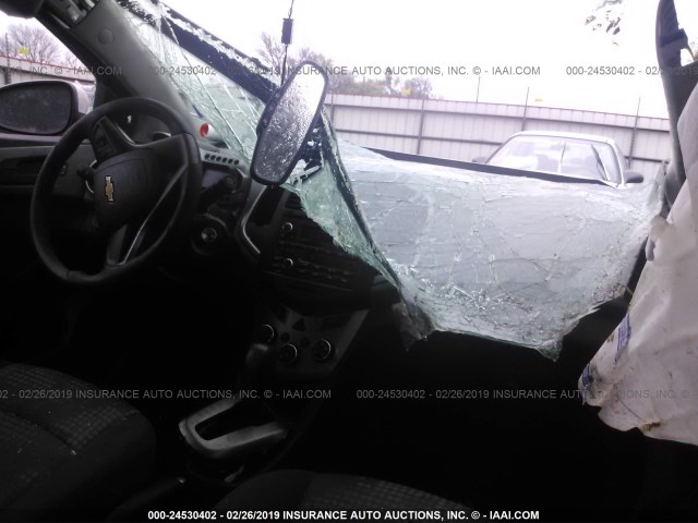 1G1JA5SH1G4128535 - 2016 CHEVROLET SONIC LS SILVER photo 5