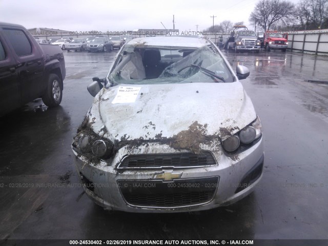 1G1JA5SH1G4128535 - 2016 CHEVROLET SONIC LS SILVER photo 6