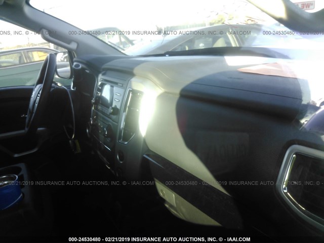 1N6AA1EK0HN538923 - 2017 NISSAN TITAN S GRAY photo 5