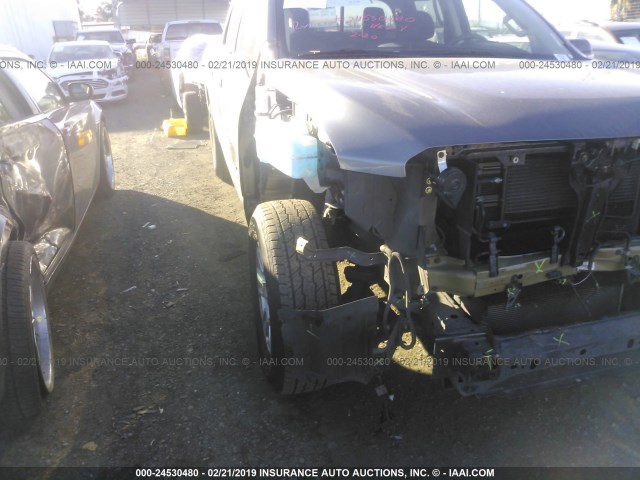 1N6AA1EK0HN538923 - 2017 NISSAN TITAN S GRAY photo 6