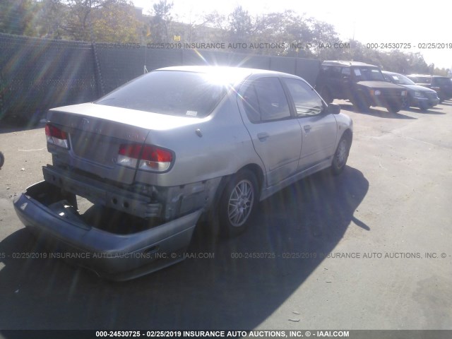 JNKCP11A9YT311621 - 2000 INFINITI G20 SILVER photo 4