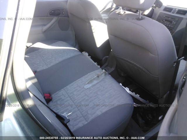 1FAFP34N15W274413 - 2005 FORD FOCUS ZX4 GRAY photo 8