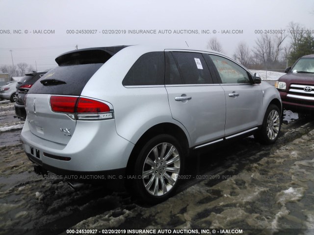 2LMDJ8JK3CBL04164 - 2012 LINCOLN MKX SILVER photo 4