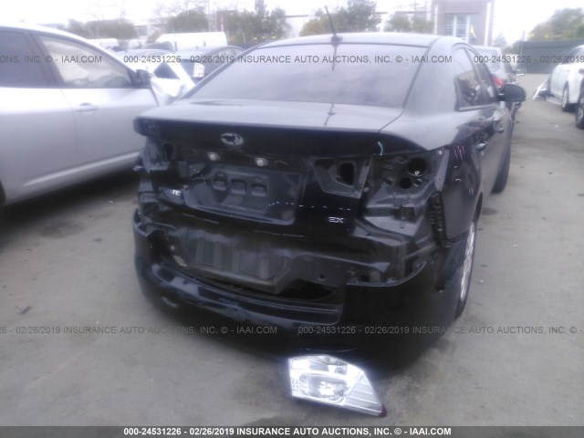 KNAFU4A25C5577293 - 2012 KIA FORTE EX BLACK photo 6