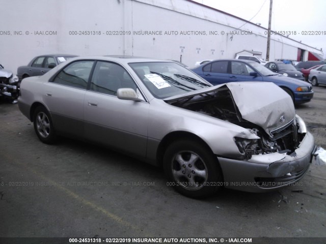 JT8BF28GXX5054874 - 1999 LEXUS ES 300 SILVER photo 1