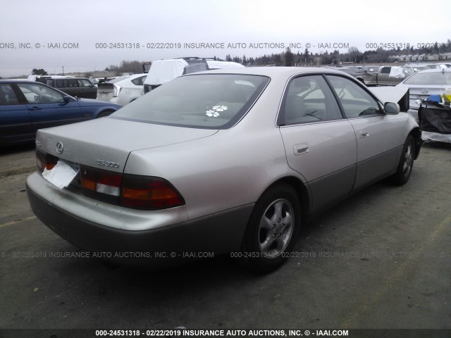 JT8BF28GXX5054874 - 1999 LEXUS ES 300 SILVER photo 4