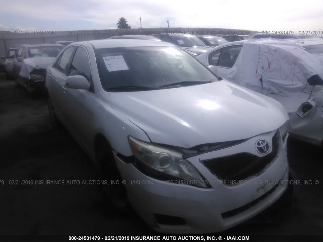 4T4BF3EK9BR149460 - 2011 TOYOTA CAMRY SE/LE/XLE 白色 照片 1