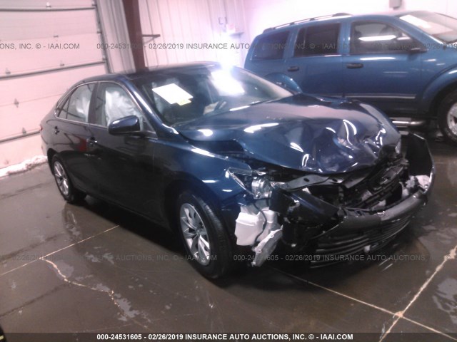 4T4BF1FK2FR463959 - 2015 TOYOTA CAMRY LE/XLE/SE/XSE Navy photo 1