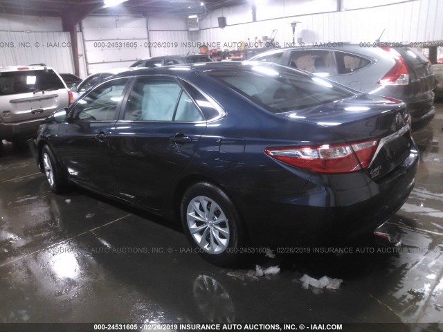 4T4BF1FK2FR463959 - 2015 TOYOTA CAMRY LE/XLE/SE/XSE Navy photo 3
