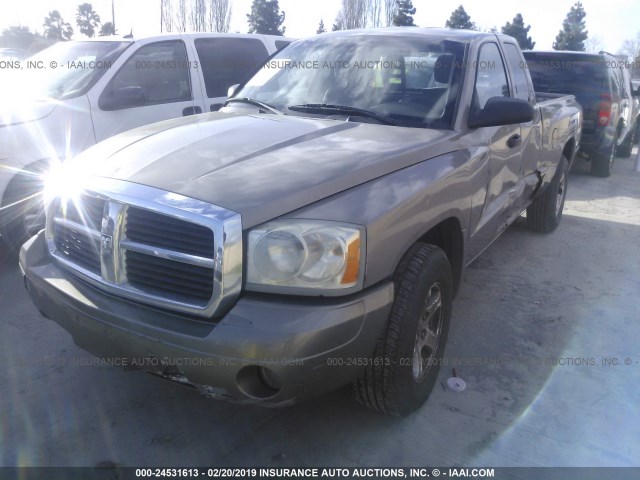 1D7HE42K66S612524 - 2006 DODGE DAKOTA SLT BROWN photo 2