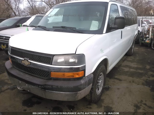 1GAZG1FG8E1190461 - 2014 CHEVROLET EXPRESS G3500 LT WHITE photo 2