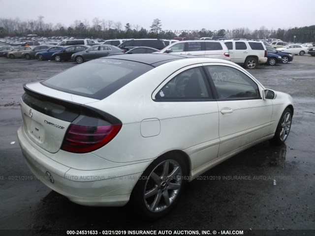 WDBRN40J54A624402 - 2004 MERCEDES-BENZ C 230K SPORT COUPE WHITE photo 4