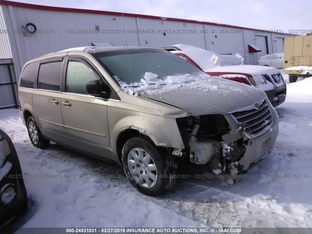 2A8HR44E89R551570 - 2009 CHRYSLER TOWN & COUNTRY LX Champagne photo 1