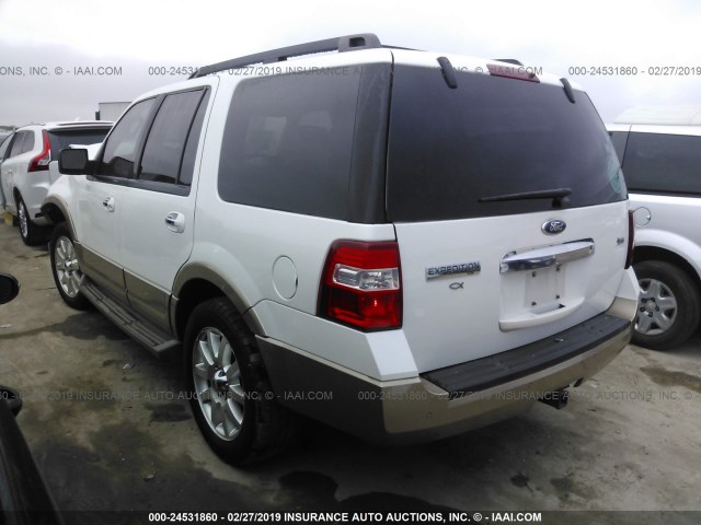 1FMJU1H59BEF57327 - 2011 FORD EXPEDITION XLT/KING RANCH WHITE photo 3