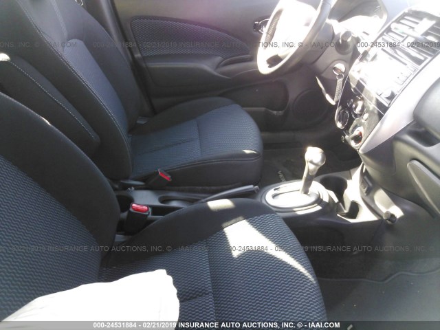 3N1CE2CPXHL380498 - 2017 NISSAN VERSA NOTE S/S PLUS/SV/SL/SR WHITE photo 5