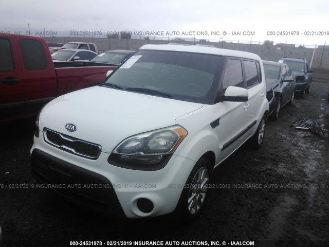 KNDJT2A64C7450353 - 2012 KIA SOUL +/!/SPORT Белый фото 2